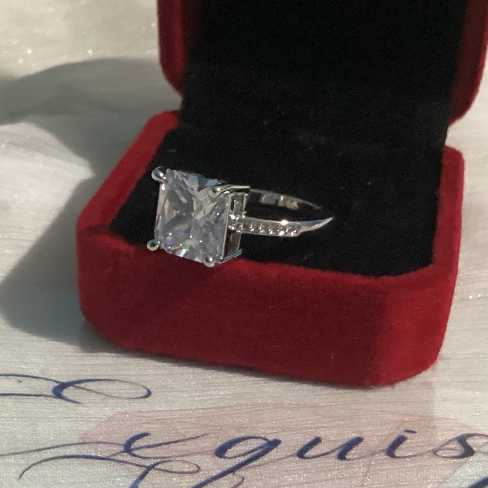 - 💍Gorgeous3.8C Princess Cut Solitaire Cz  Diamond Ring
